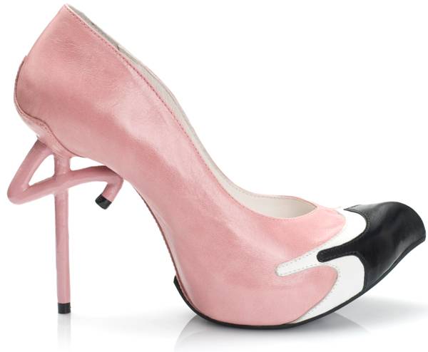 דגם פלמינגו. בראש הפוסט - דגם המעודדת. צילום: שי בן-אפרים