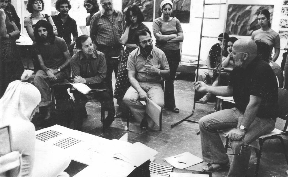 סיטואציית ביקורת. עבודת מיצג של אנדריאה אידן, חנן לסקין וגון בי