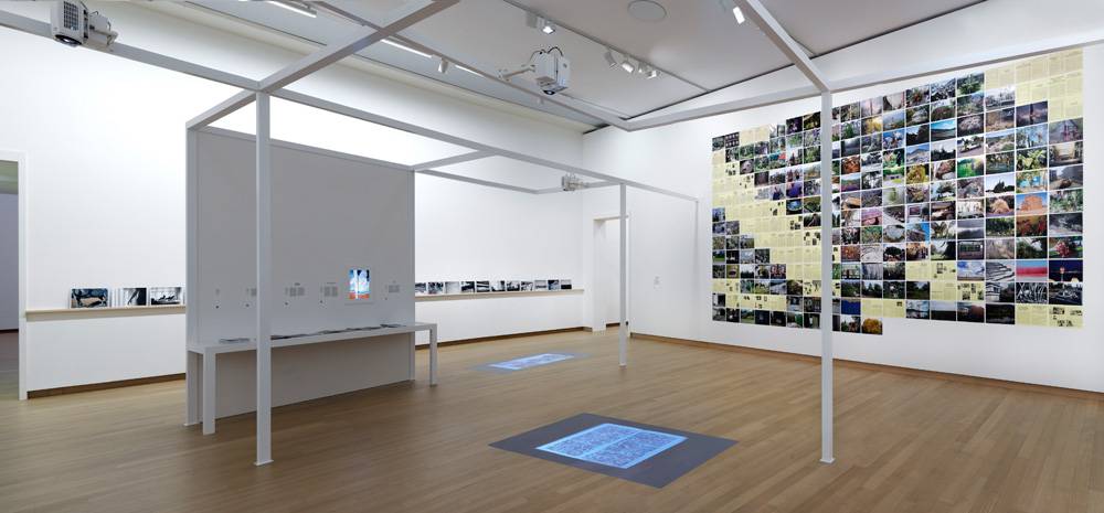 מתוך התערוכה. מימין: Club Doony