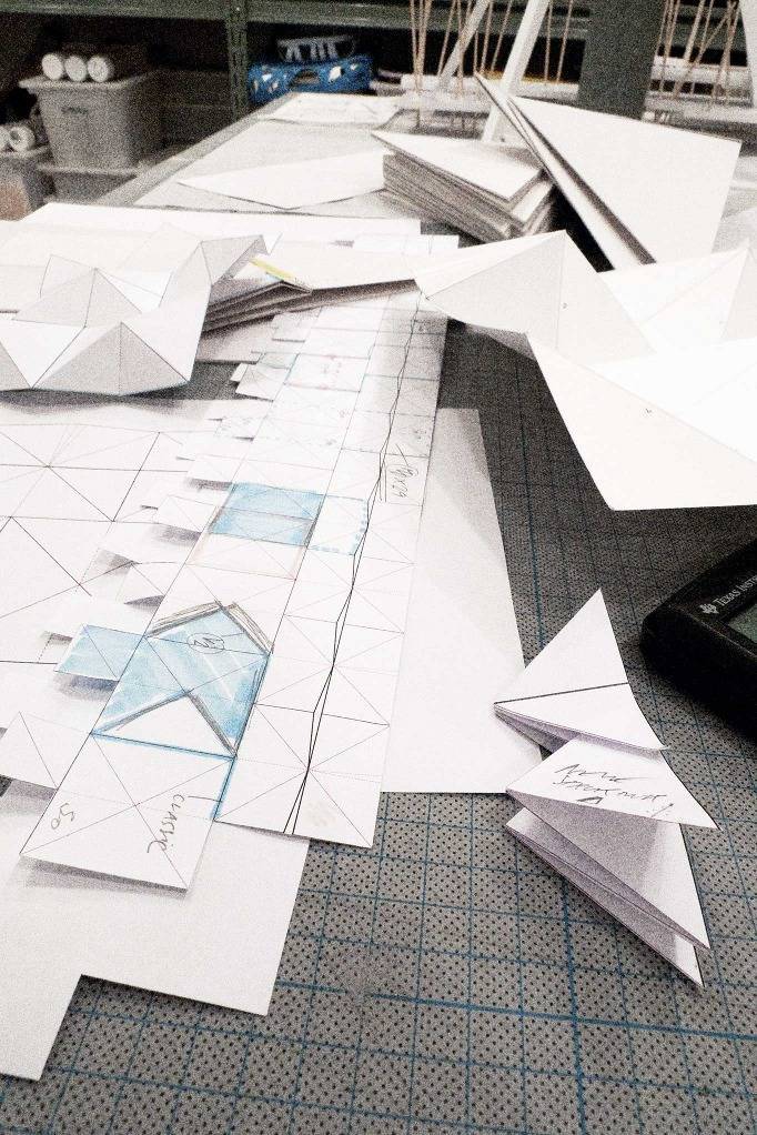 LOTS_OF_PAPER_SKITZMODEL_4_1364_682