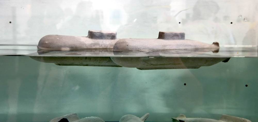 מיכאל קונונוסקי, צוללות מבטון