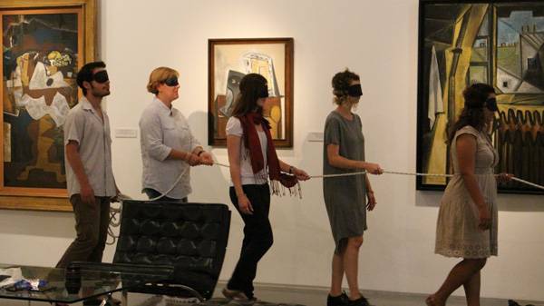 מתוך החזרות לנקודת מגע 2015. צילום: יאיר מוס