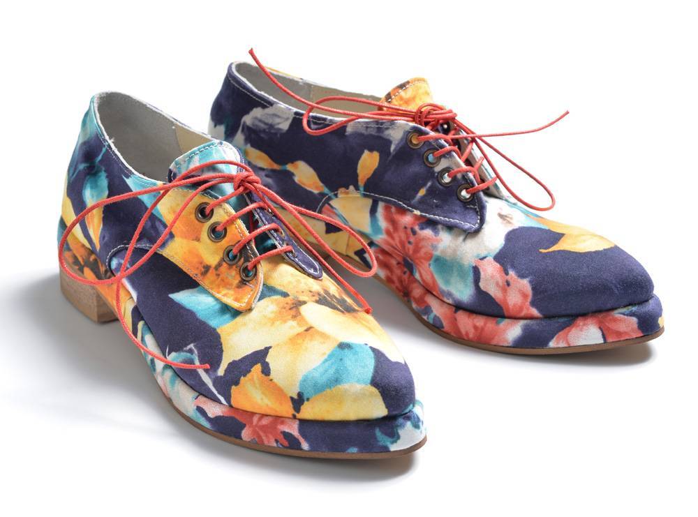 נעליים בעיצוב אלה כץ. צילום: שי בן אפרים