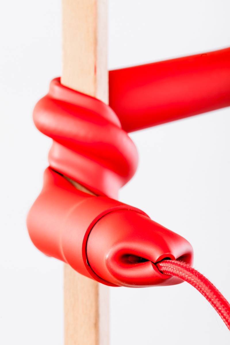 table red detail