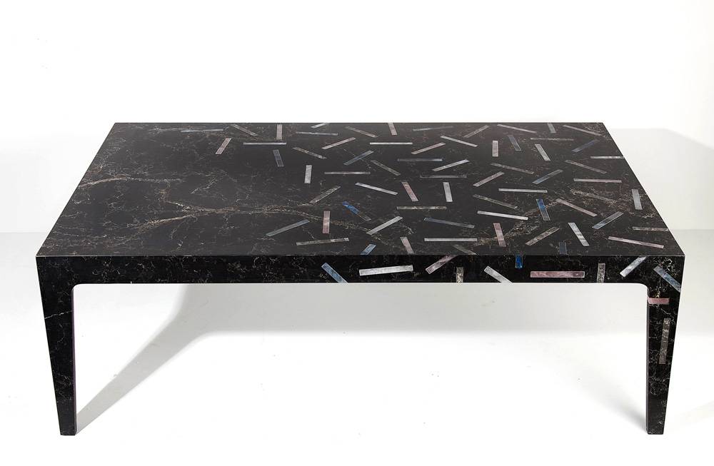 INLAY TABLES, צבע טרי, שיתוף עם אבן קיסר ודיזיין ספייס, 2014. צילום: ג׳ני שוובר