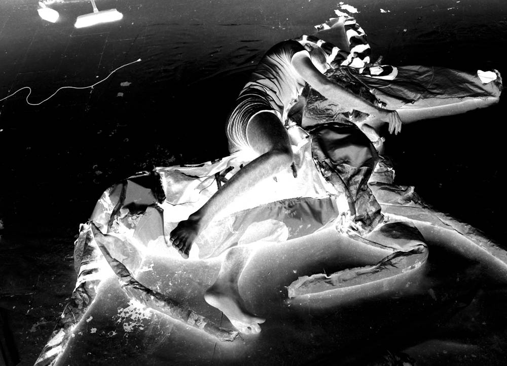 גילי אבישר. Night Ride, פרט מתוך וידאו