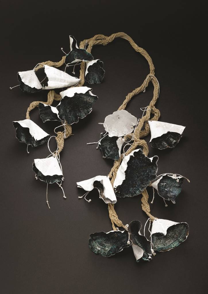 שרה_בש-קולר_תכשיט_לבוש-צילום-אלכסנדר_קוצרנקו