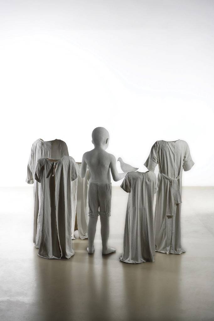 תמונה קבוצתית עם יונה, 2007 , הסטודיו של עפרה צימבליסטה, אשדוד