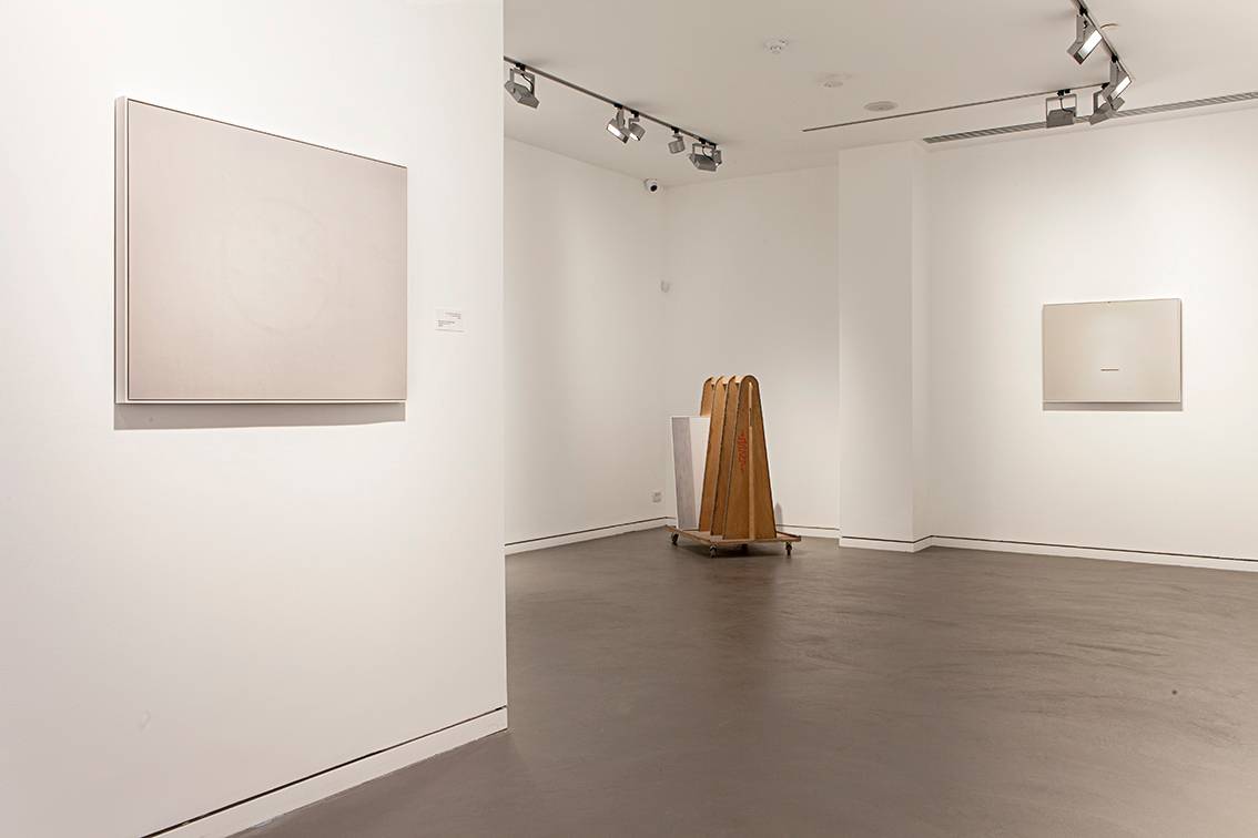 7_Michal Tobiass, Bearing Wall, Exhibition view (Basis gallery)_5