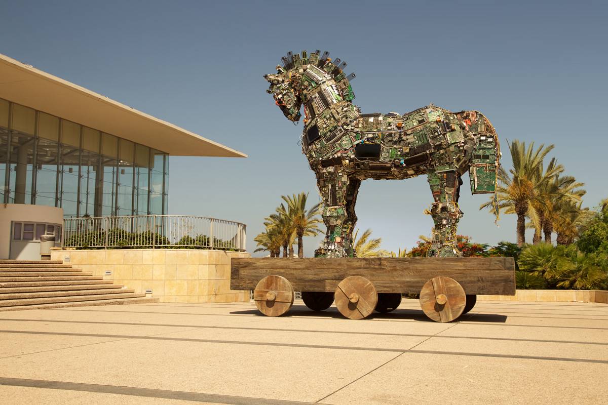 סוס הסייבר. צילום: חן מיקא