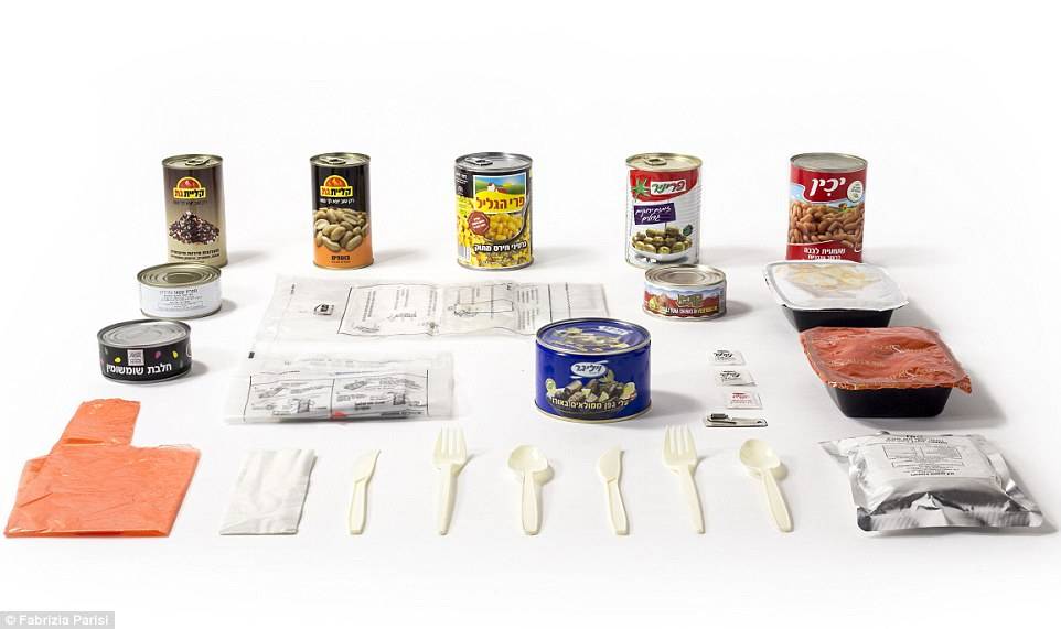 Meals for Soldiers in Action by Giulio Iacchetti. Photo Fabrizia Parisi jpg