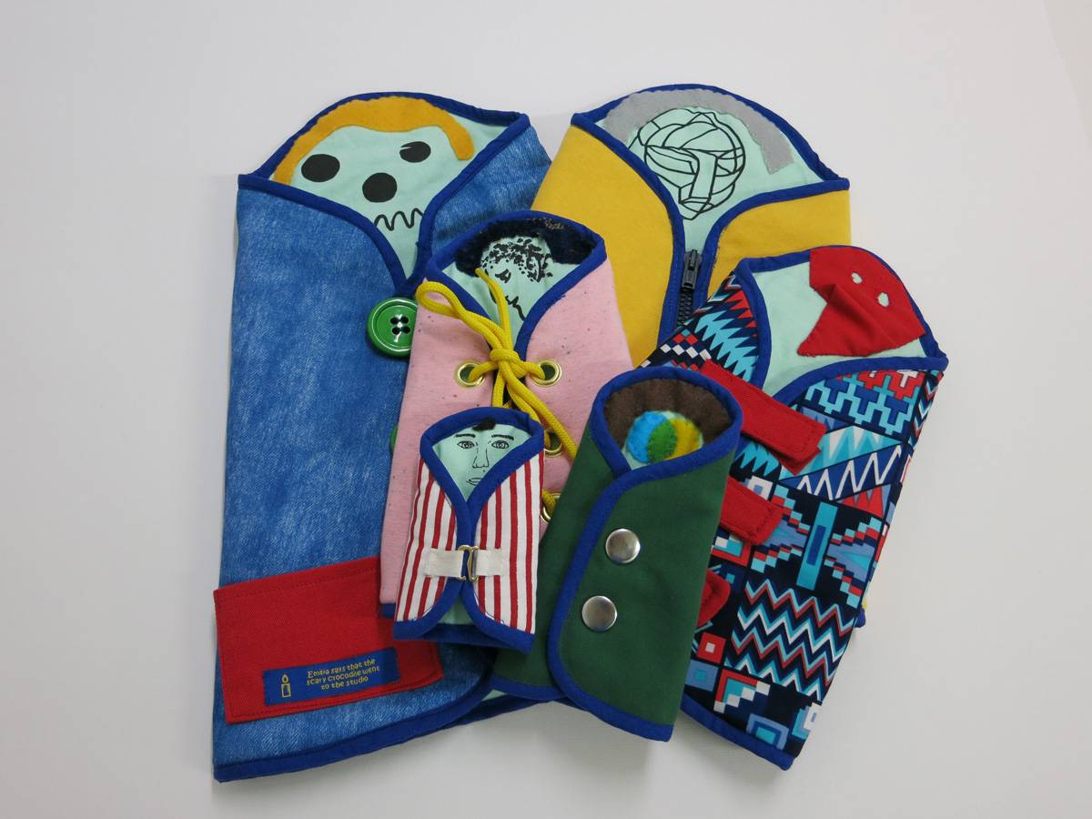 אמיליה חושבת שהסטודיו הוא המקום שכל הפחדים הולכים אליו