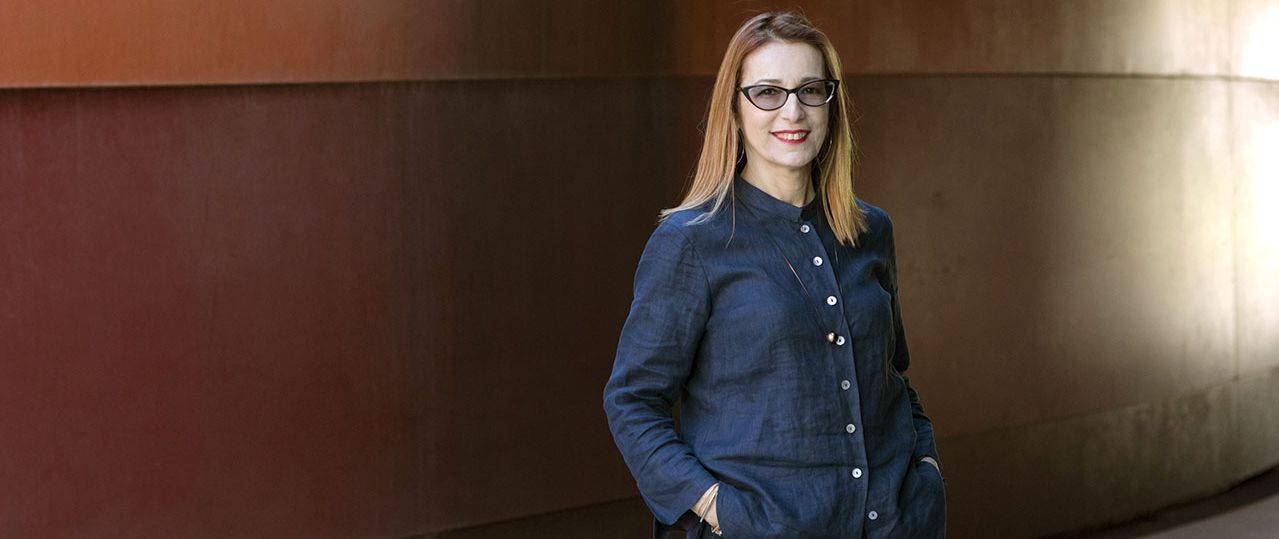 מיה דבש במוזיאון העיצוב חולון.