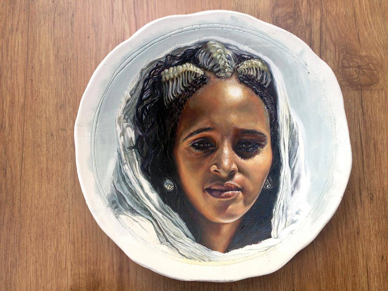 לאכול עם חברות