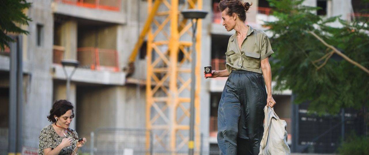 עלית קרייז, Less Alone City