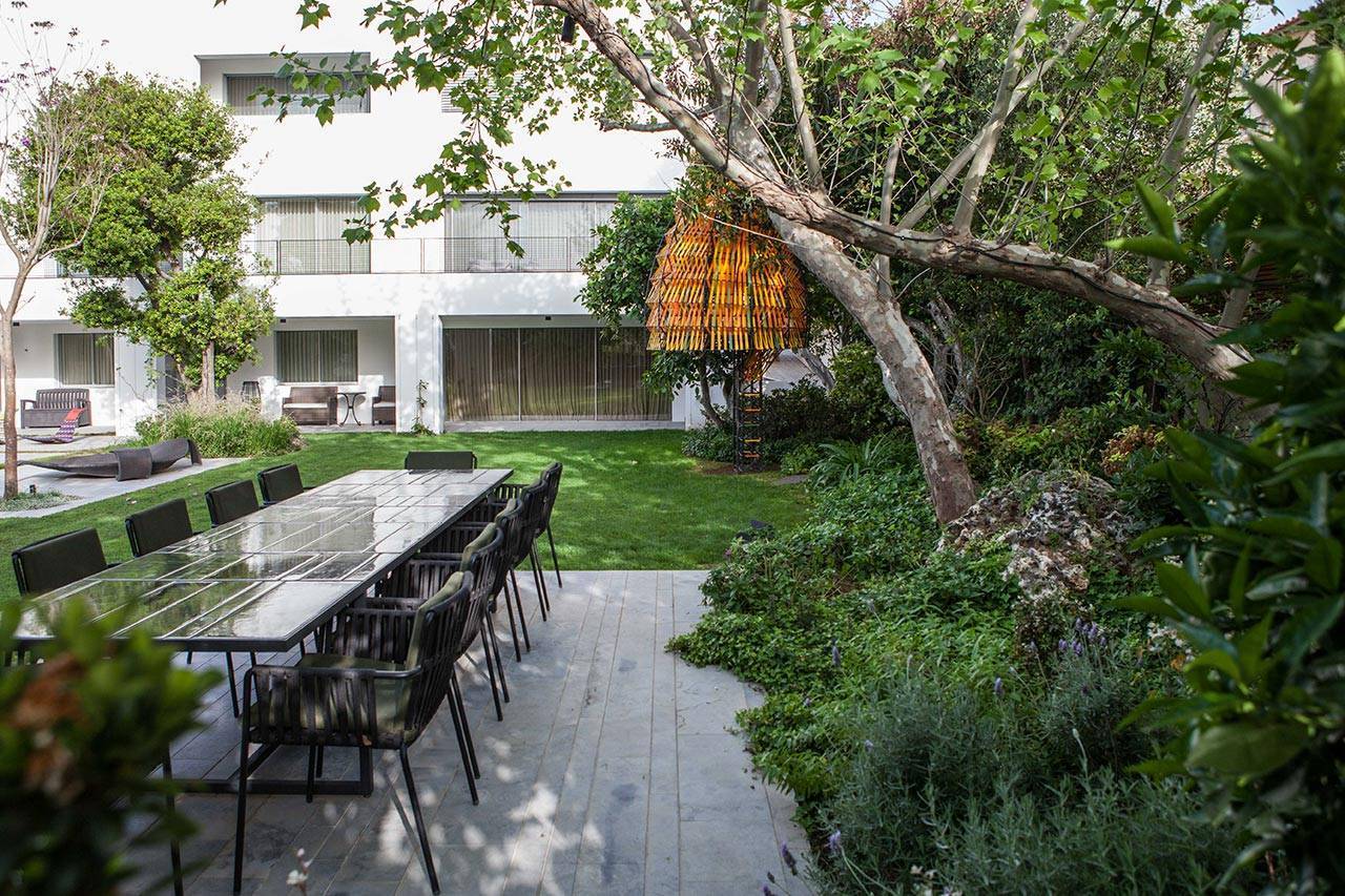 פנינה חיות, סטודיו רותם | יוצרים נוף