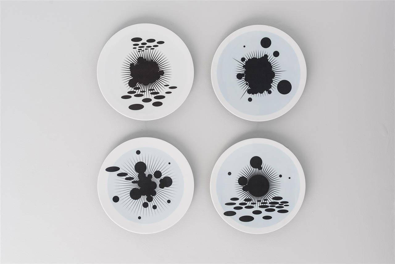 להב הלוי, צלחות ריקות בבית בנימיני