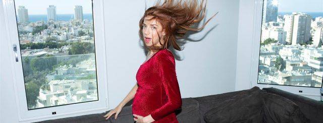 מאיה ורטהיימר לובשת אבישג ארבל