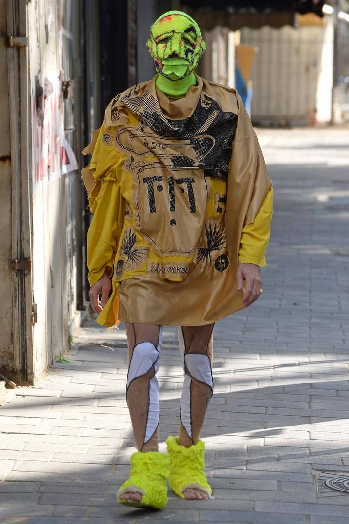 דוד וקסלר, בגדים לבוגדים