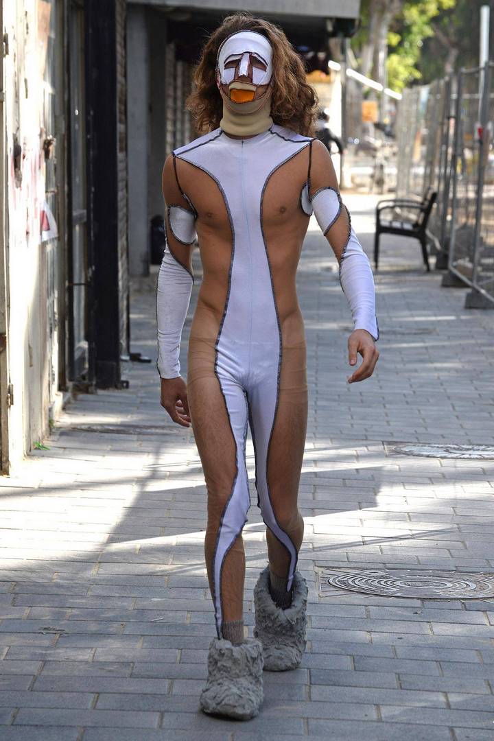 דוד וקסלר, בגדים לבוגדים