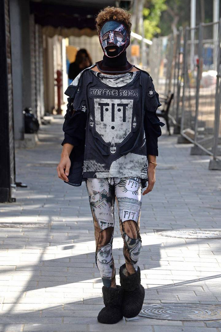 דוד וקסלר, בגדים לבוגדים