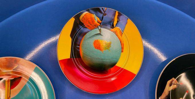 מאוריציו קטלן לסלטי וטוילט פייפר