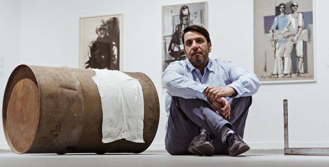 קובי בן־מאיר בתערוכה ״דרך חיפה״