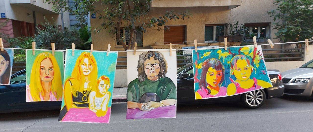הברביזון החדש מציירות נשים. צילום חגית