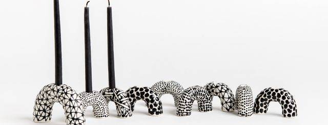 חנוכיה של מעין בן יונה בטולמנ׳ס. צילום: איה וינד