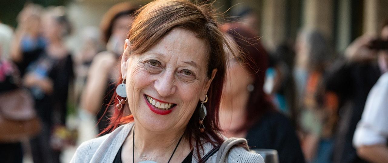 בברלי ג׳יין סטוארט. צילום: מולי גולדברג; צילומי עבודות: דאנקן פיליפס