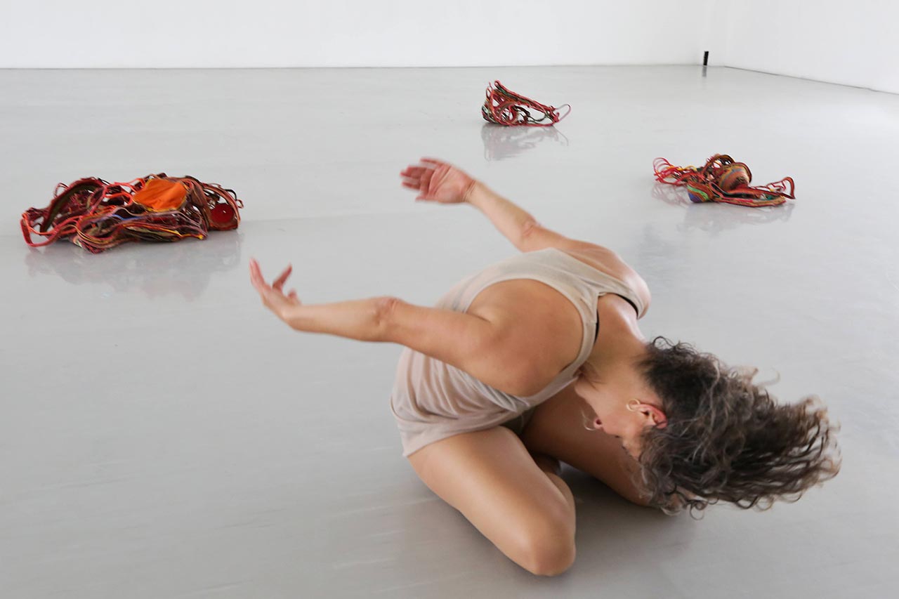 יסמין גודר, מתרגלים אמפתיה 3. צילום: תמר לם