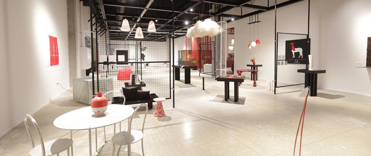 RE-EDITION במתחם רידיזיין. צילומים - חלל: אורי ישי; עבודות: גיא רשקובן