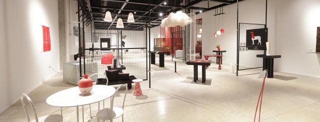 RE-EDITION במתחם רידיזיין. צילומים - חלל: אורי ישי; עבודות: גיא רשקובן