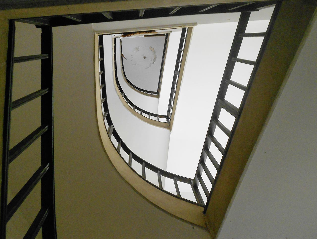 שפינוזה 2, תל אביב, 1939. צילום: מרכז הבאוהאוס