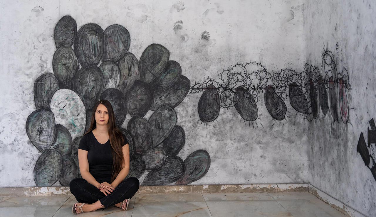 מריה סלאח מחמיד. צילום: איתן מיקוצקי (באדיבות גלריית א.א.פחם לאמנות)