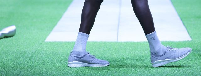 טבע נאות, דגם גלקסי מקו אפולו; מתוך שבוע האופנה קורנית ת״א. צילום: לנס הפקות