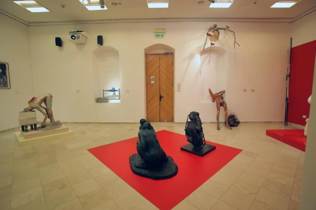 סיגלית לנדאו, קריאטידה. 2018. צילומים: יותם פרוים