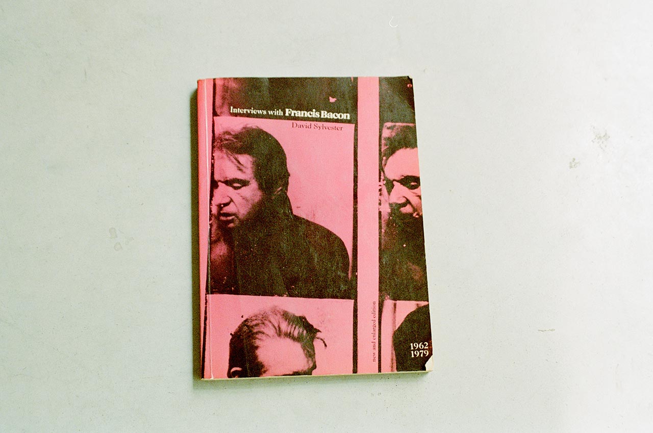 ראיונות עם פרנסיס בייקון, דיויד סילבסטר (1975). צילום: גל חוברה ברגמן