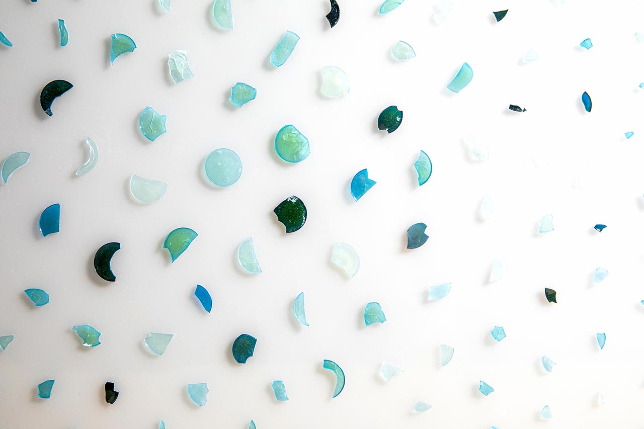 עומר ג׳וליה עבאדי | Glass as a Solution. צילומים: סשה פליט