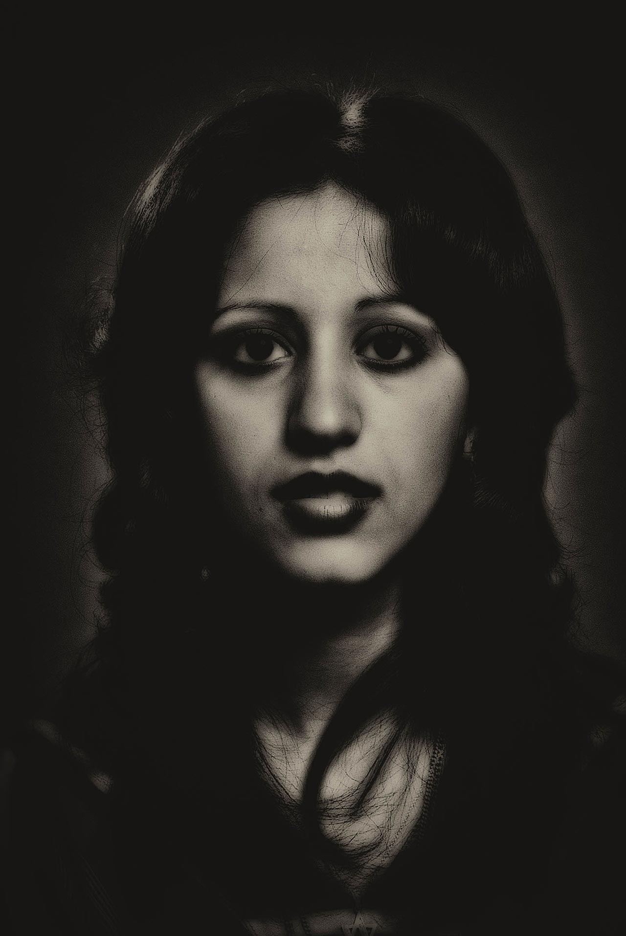 עפרה חזה, 1977