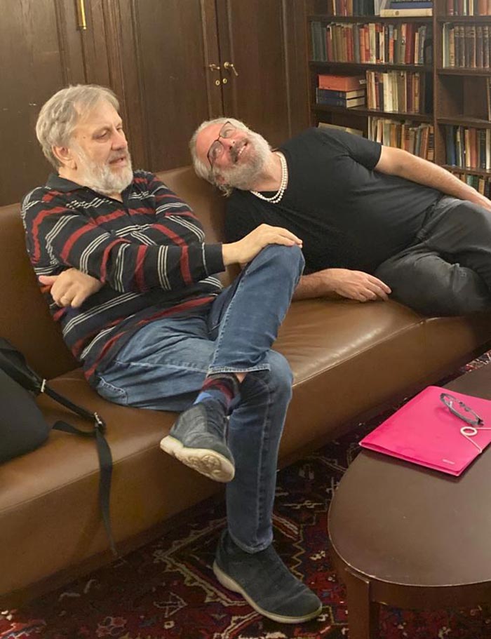 אודי אלוני (מימין) וסלבוי ז׳יז׳ק. צילום מתוך אלבום פרטי