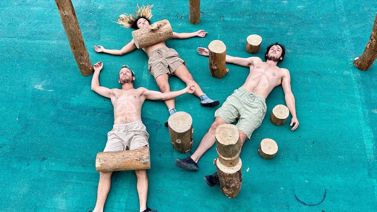 דרור ליברמן וקזויו שיוניורי, LOG OUT. צילום: טיטו ספורדיני