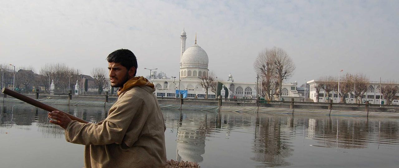 מתוך סרטו של אודי אלוני, ״קשמיר: הדרך אל החופש״