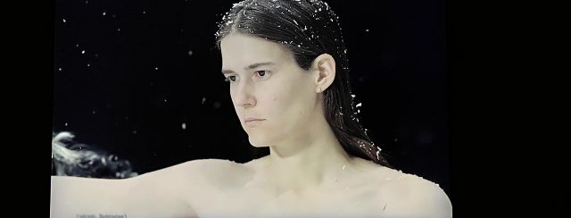 אלייזה דאגלס ב־Youth של אן אימהוף. צילומים: מ״ל