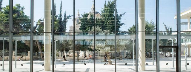 הקמפוס החדש של בצלאל על שם ג׳ק, ג׳וזף ומורטון מנדל. צילום: SAANA