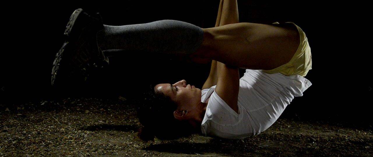 הילה בן ארי, אבק, מתוך הביאנלה הבין־לאומית לאמנות הווידאו