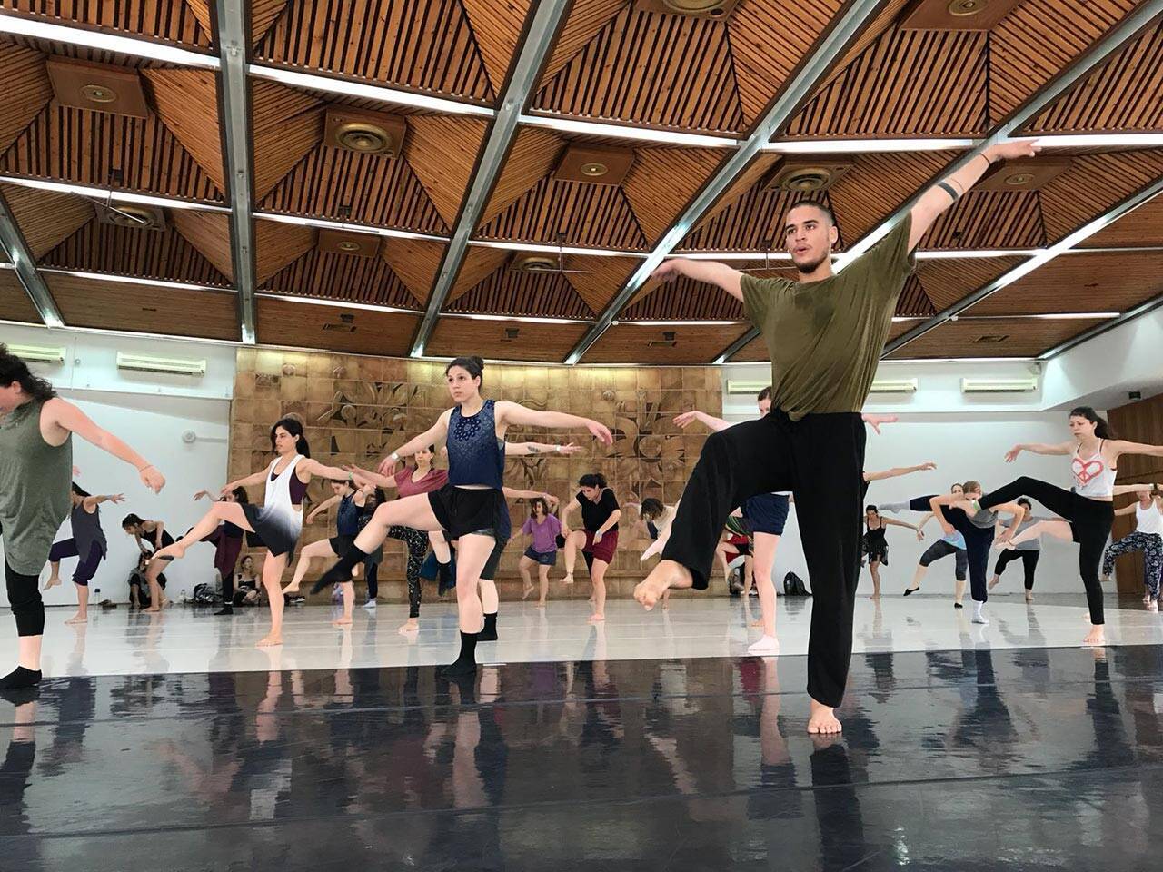 Bodyways - דרך הגוף. צילום: אדוארד שמיס