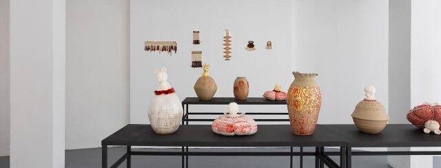 תאיר ונגה חיטרון, אמא תפרה לי; גלריה פריקסופ. צילומים: אדווה רז