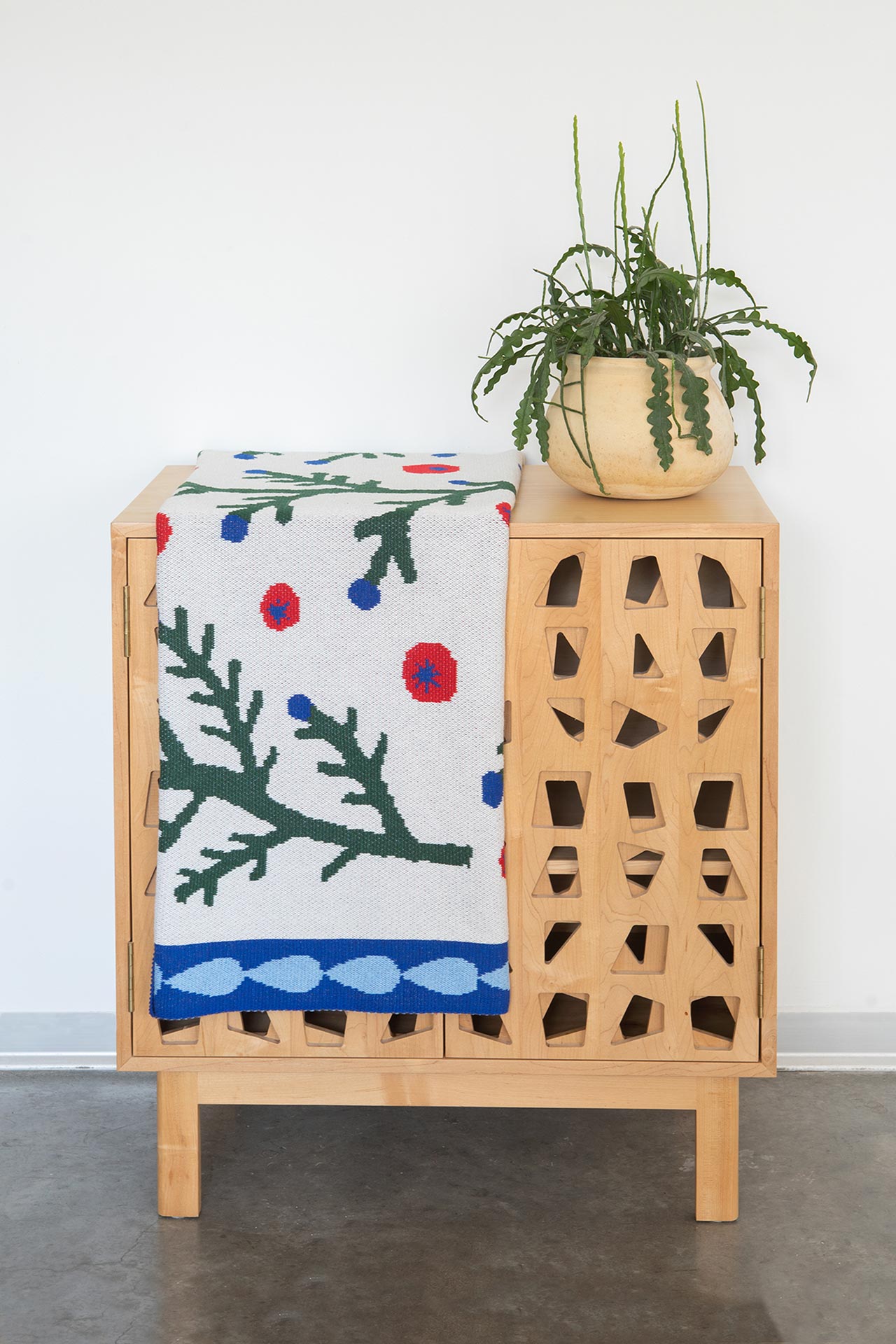 NAMA X Frill furniture. צילומים: רוני כנעני