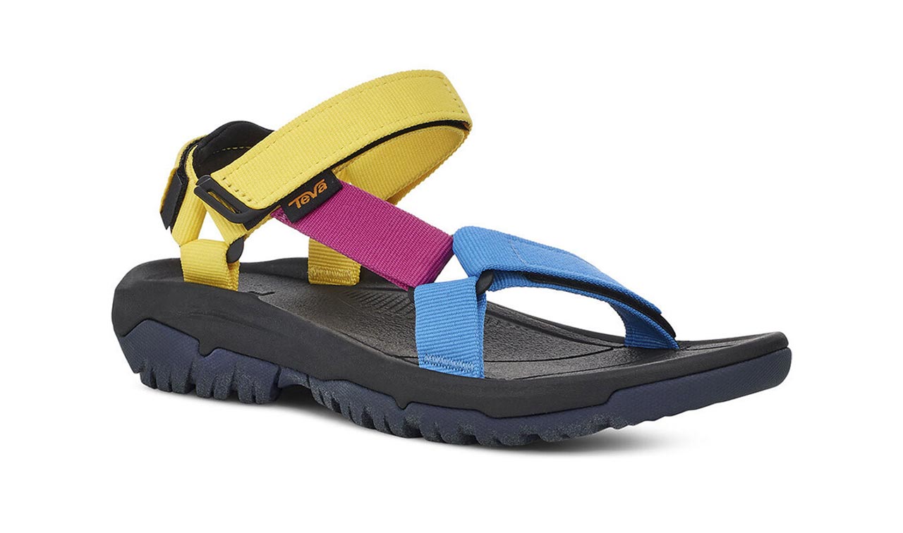 סנדלי TEVA ברשת אוריגינל׳ס. צילומים: מ״ל